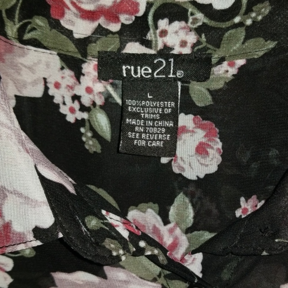 ***SOLD***** Black Floral Long Sleeve Blouse - Picture 2 of 4